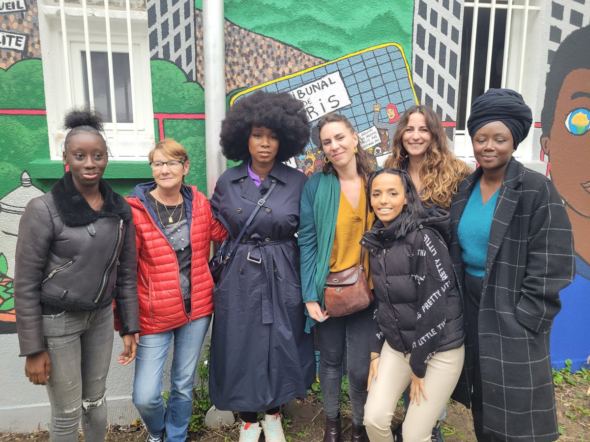 laveritepradama's tweet photo. À Montreuil dans le quartier des Morillons pour l'inauguration d'une fresque magnifique de l'association Les Cousines. Cette fresque réalisée avec les enfants qui représente le combat des Tirailleurs Sénégalais, des femmes de chambre, le combat Adama, la Palestine, Rosa Parks... https://t.co/NAfLyVF16e