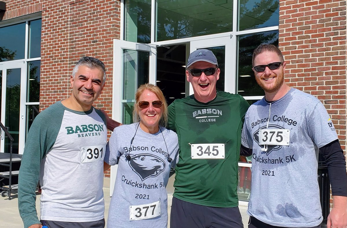 DeanRMajor's tweet photo. A great morning at the Cruickshank 5K Race for Shelter. A nice turnout for a great cause! #Babson #BacktoBabson @babsonalumni @BabsonAthletics @babson_ose @LewisInstitute https://t.co/GU7UK5oNum