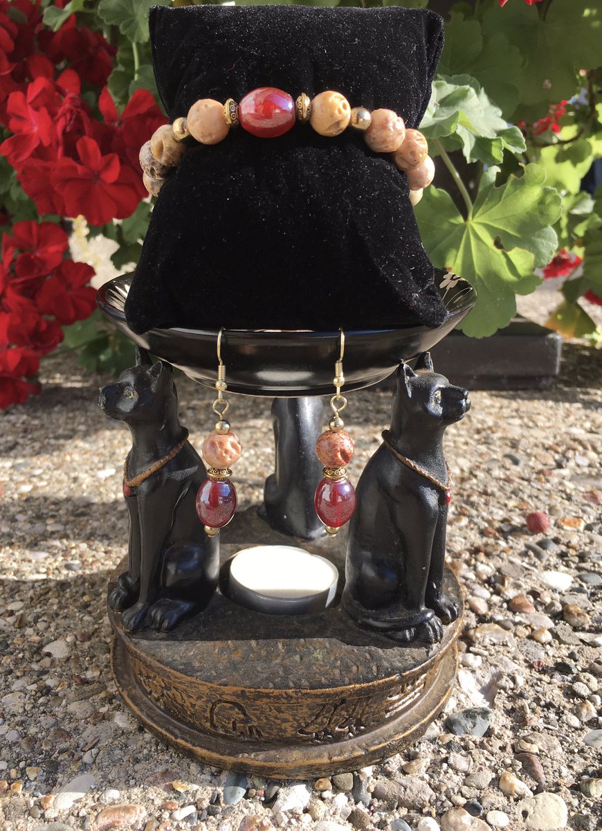 sjjewelry_1's tweet photo. 🚨Issa Saturday Steal Deal🚨 This Soapstone 2pc set, last one only $14.
.
.
https://t.co/Doy5HD1HcS
.
#souljourneyjewels #sjjewelry_1 #metaphysicalhealing #stoneenergy #healingenergy #positivevibes #soapstonejewelry #yogi #reiki #meditation #calmingvibes https://t.co/jGeYBBCKS5