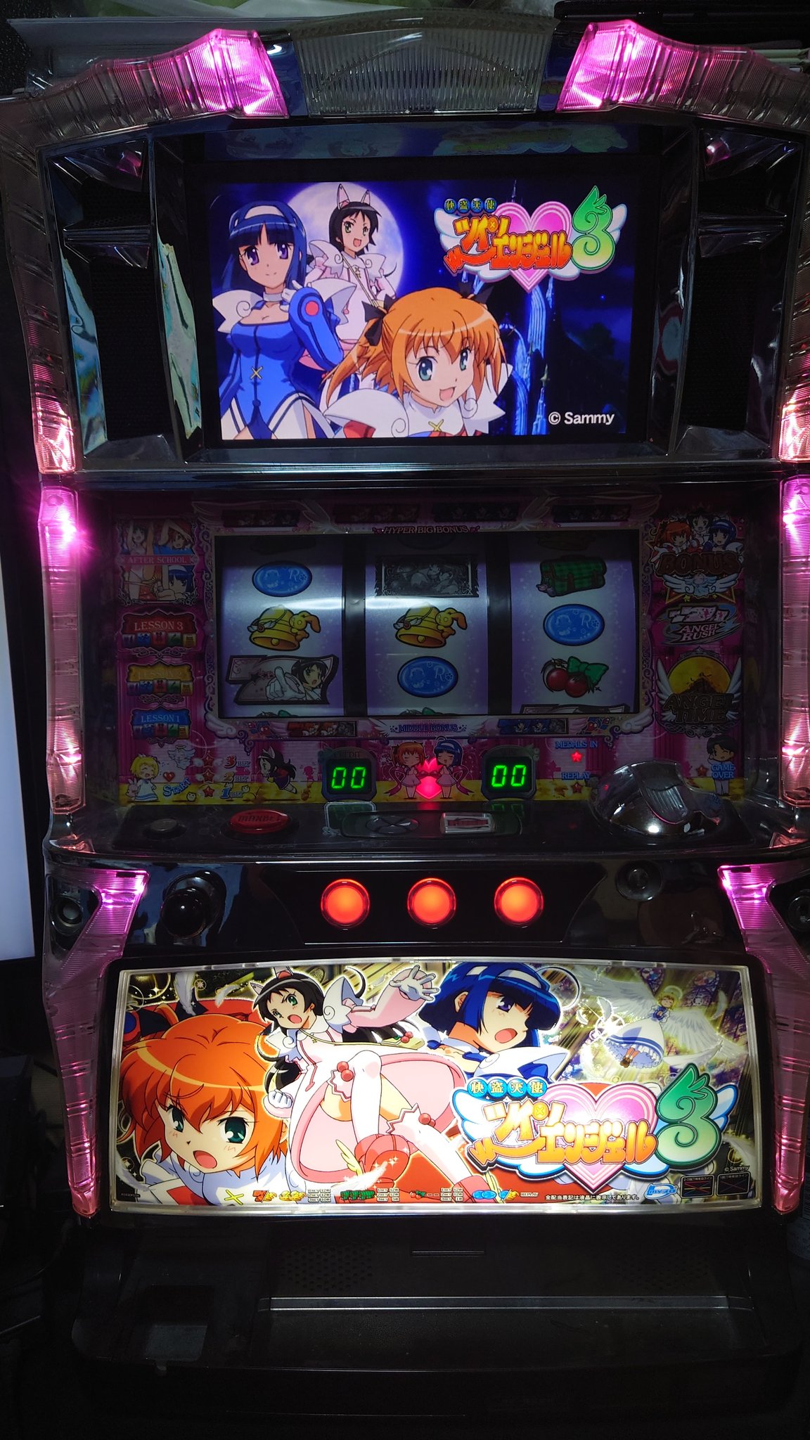 ツインエンジェル公式 ツイン15周年の翌日 10 3は パチスロ 快盗天使ツインエンジェル３ 周年 ツイン３と言えば テスナイが味方になったり リリカ様が登場したり嫁フリが搭載されたり長いエンディングがついたりと ２からたくさんの進化を遂げた