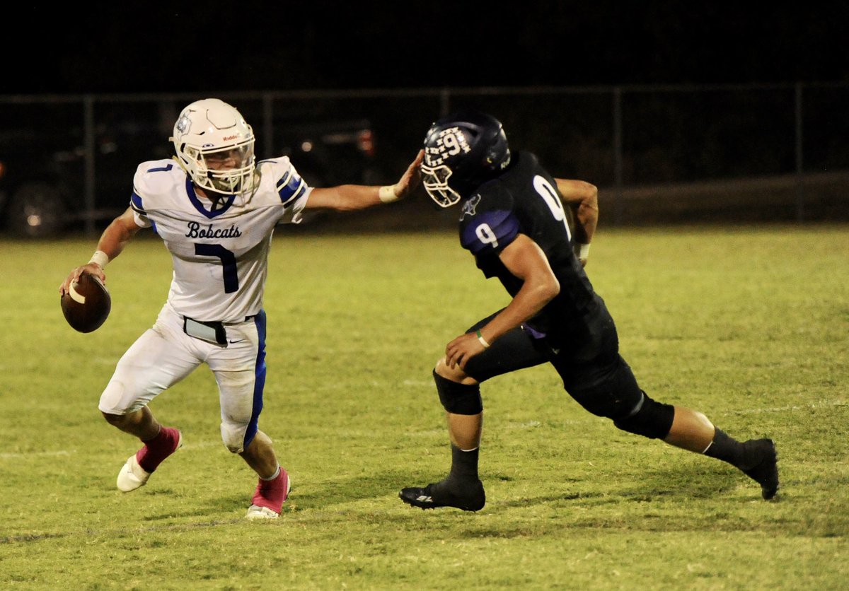 CarsonDField's tweet photo. Rule vs. Throckmorton 🏈📸

The Greyhounds had offensive explosion Friday, winning 74-26 to improve to 6-0. Rule falls to 3-2. https://t.co/kYv6FHpPqR
