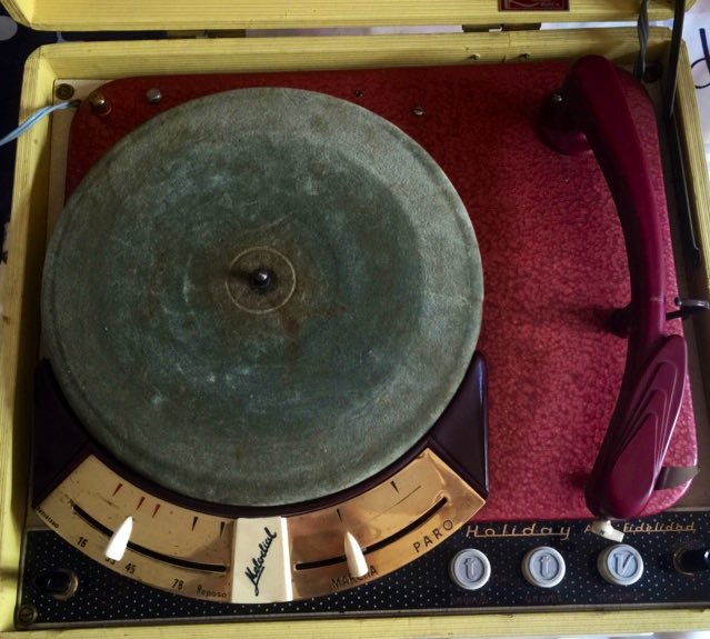 RitmoMusicShop's tweet photo. Somos como un tocadiscos, después de unos cuantos años sonamos con calidad.
https://t.co/qhK774o9kr

¿Tienes algún artículo o experiencia con nosotros? Cuéntanosla. 😉🎶 https://t.co/h5iY2B61Aq