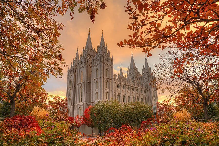 onetempleaday's tweet photo. Salt Lake, Utah

PC: @dustinlefevre 

#saltlaketemple #onetempleaday #generalconference #churchofjesuschristoflatterdaysaints https://t.co/MCdV09dBSS https://t.co/LBGQlqgKe4