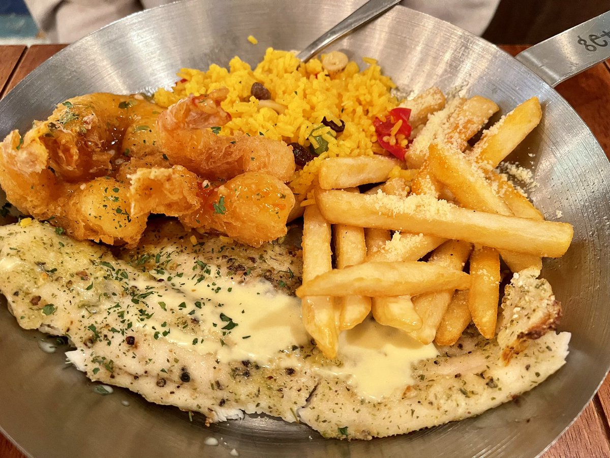 norlinkarim's tweet image. Dinner &amp;amp; mocktails after cup sleeve event &amp;amp; shopping with my sis @Nora_Jimin23 
#VirtualSaturdate #VirtualDinner #WAPmembers @_mahitabel @KookieBae26 @MamaArmy12619 @MyMagicShop97 @neferteedi @Cynthia134340 @KeiMagicShop @TannieFan @Btsarmymom_SG