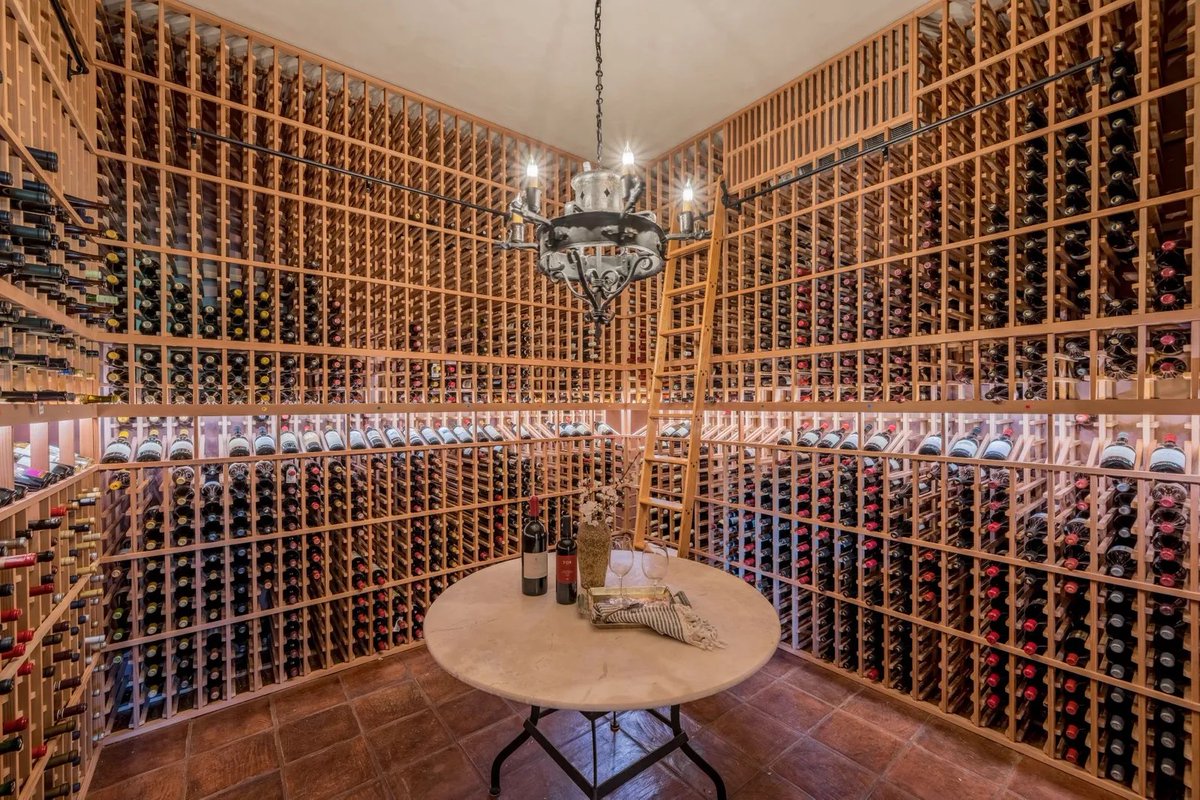 Uncorked: 5 Stylish Wine Rooms. s.sir.com/2YcP6PD

#sothebysrealty #realestate #luxury #curbappeal #luxuryrealestate #design #home #homedesign #architecture #luxurylifestyle #luxe #luxuryhomes #luxurylife #wine #wineroom