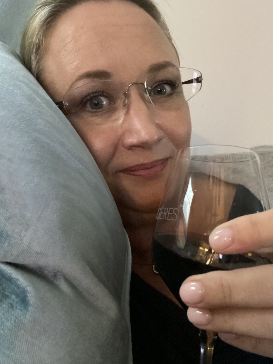 Stephanie deGiorgio tweet media