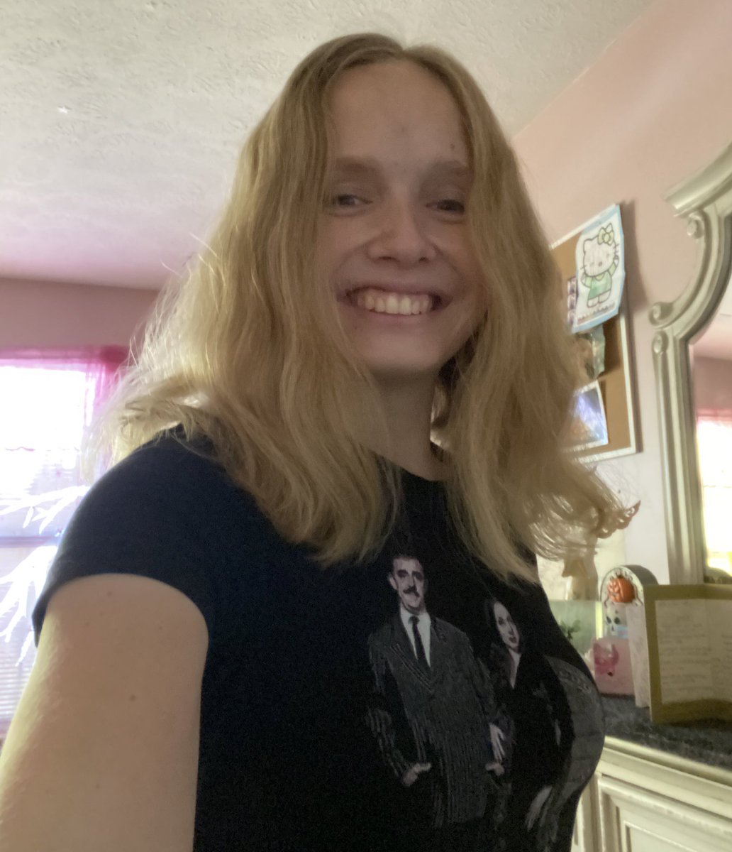 SaraMarie_23's tweet photo. Off to see The Addams Family 2!
#theaddamsfamily #theaddamsfamily2019 #theaddamsfamily2 #gomezaddams #morticiaaddams #wednesdayaddams #pugsleyaddams #festeraddams #grandmammaaddams #lurchaddams https://t.co/nRqOKeOlV5