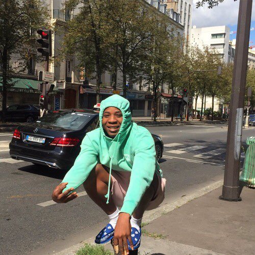skiskiiksiks's tweet photo. @zer0connexion Lol idgf billy même si tu leak ma dick j’irai juste écouter du big b 🤣🖕🏾 #harden #bwop #nocompetition https://t.co/nJYyp6Ri2m