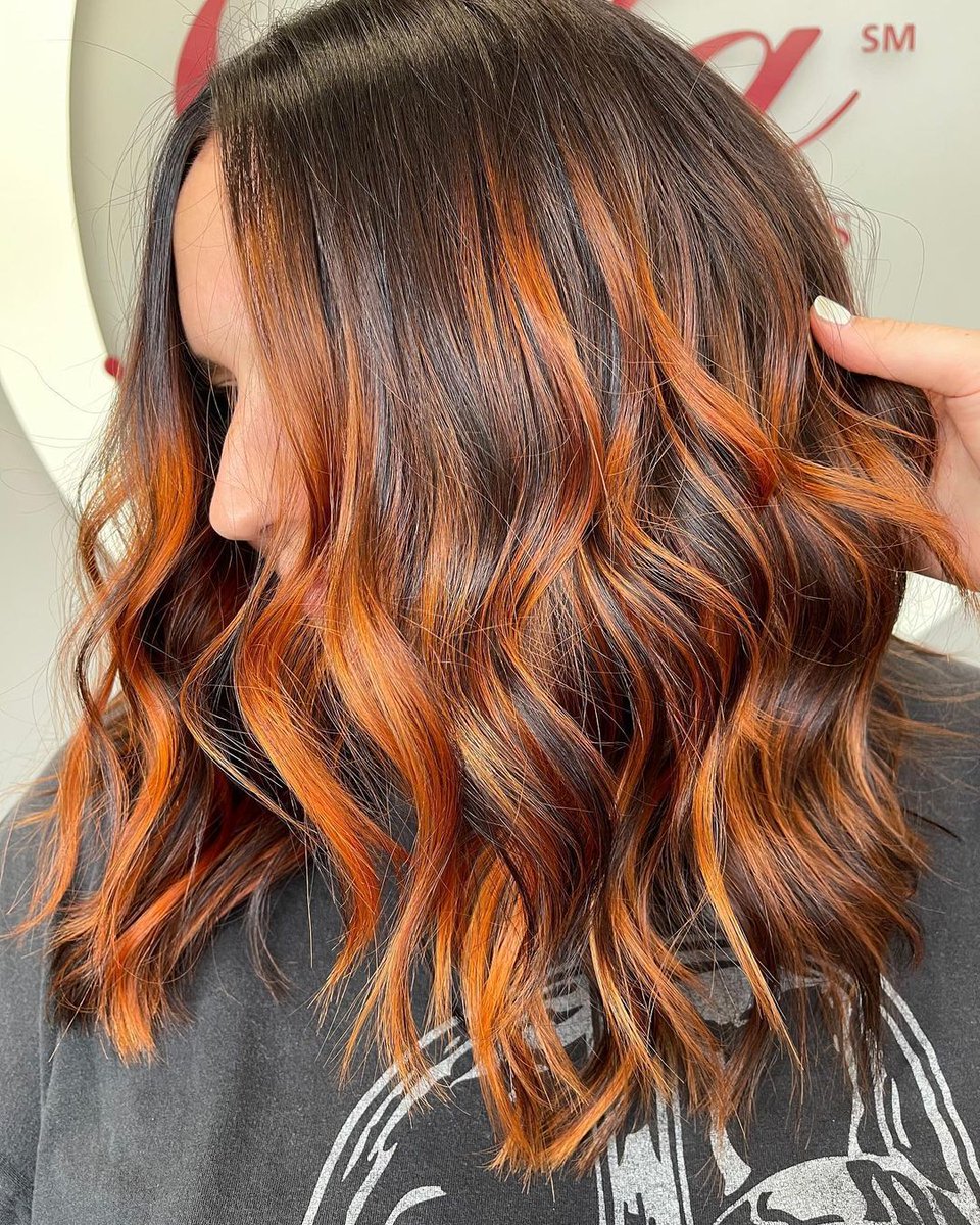 PaulMitchellUS's tweet photo. Getting toasty for Fall @hair.morg (IG) ๐ #colorXG using #colorXG 5RB + 5N on base and 7C for the ends. https://t.co/FXbzue1tj0