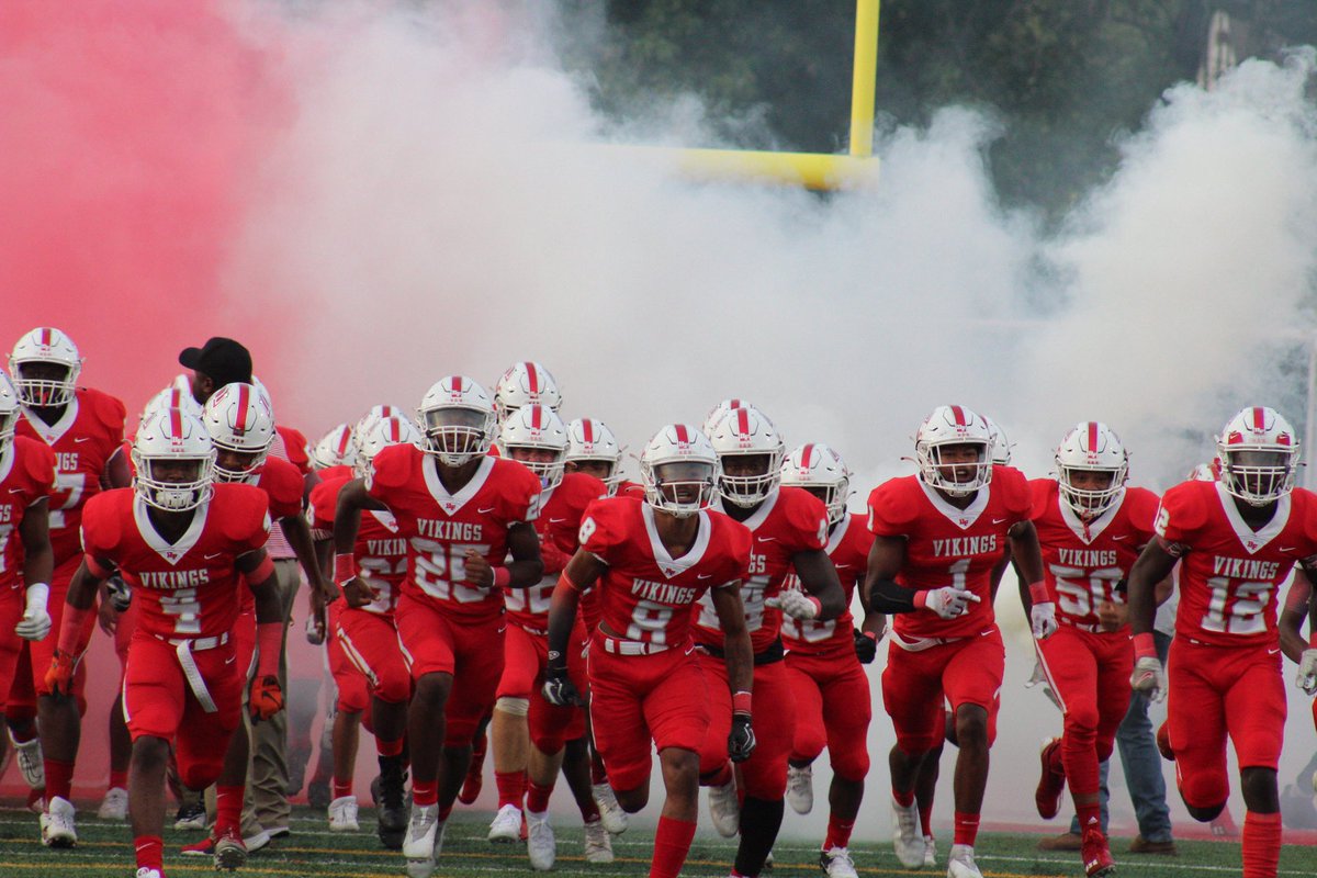 2jmw3's tweet photo. The lovely game we call football isn’t built for everybody; Most will fold when things get hard, but my guys a I are made to over come challenges
#NEVERBENDNEVERFOLD
#EARNIT
#FAMILY https://t.co/DVePomoDhS