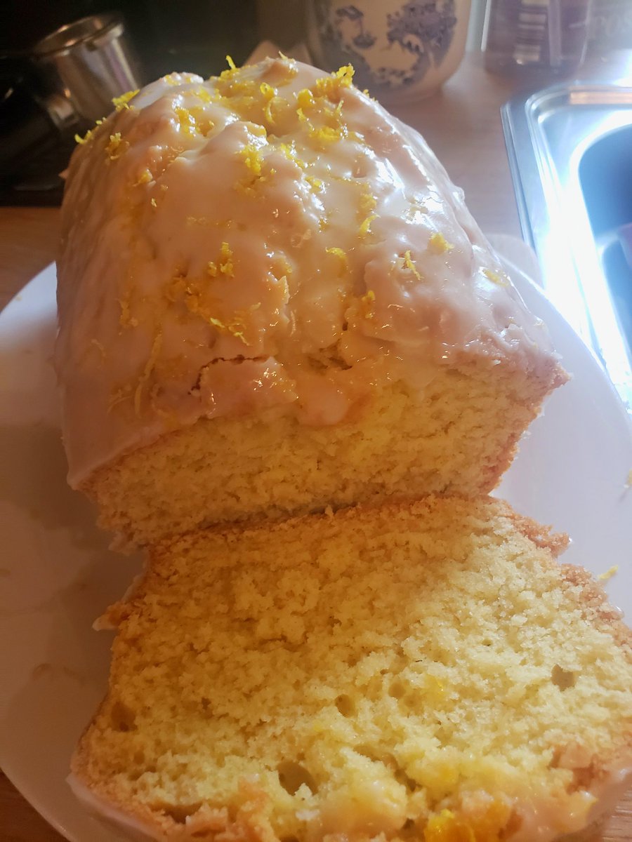 Time to put the kettle on 👍😁 #LemonDrizzle #Cake