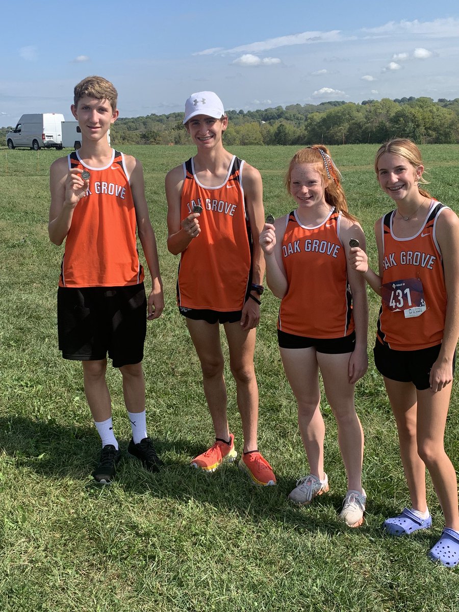 OakGroveXC's tweet photo. Another great meet! Tough course at Grain Valley but saw a lot of resilience! Bringing home medals and PRs! Results for V: Cam- 3rd, Kadan-5th, Andrea-10th, Kaylee-15th, Jacob-37th. JV: Saul- 26th, Nic- 34th. Quick turnaround on Tuesday @ Excelsior Springs! #GoPanthers #OGXC https://t.co/qhV2Wr8UA4
