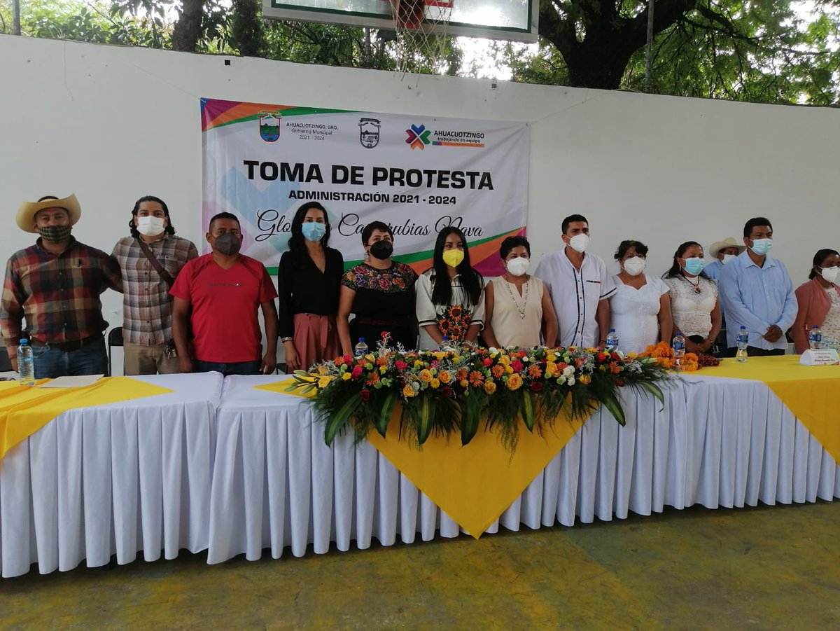 HectorAstudillo's tweet photo. En los municipios de José Joaquín de Herrera y Ahuacuotzingo, tomaron protesta las nuevas alcaldesas Orquídea Hernández y Glorinda Casarrubias respectivamente. El Poder Ejecutivo estuvo representado en estos eventos por el Srio. @luisaguirrej y la Subsria. @AdrianaPSalgado. https://t.co/S7IJdWrpAO