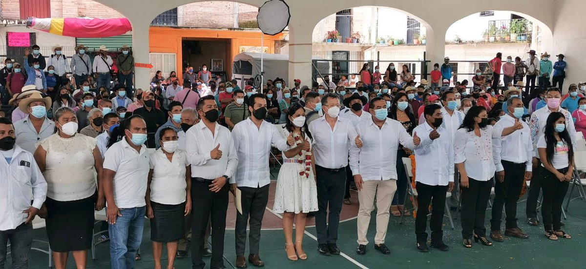 HectorAstudillo's tweet photo. En los municipios de José Joaquín de Herrera y Ahuacuotzingo, tomaron protesta las nuevas alcaldesas Orquídea Hernández y Glorinda Casarrubias respectivamente. El Poder Ejecutivo estuvo representado en estos eventos por el Srio. @luisaguirrej y la Subsria. @AdrianaPSalgado. https://t.co/S7IJdWrpAO