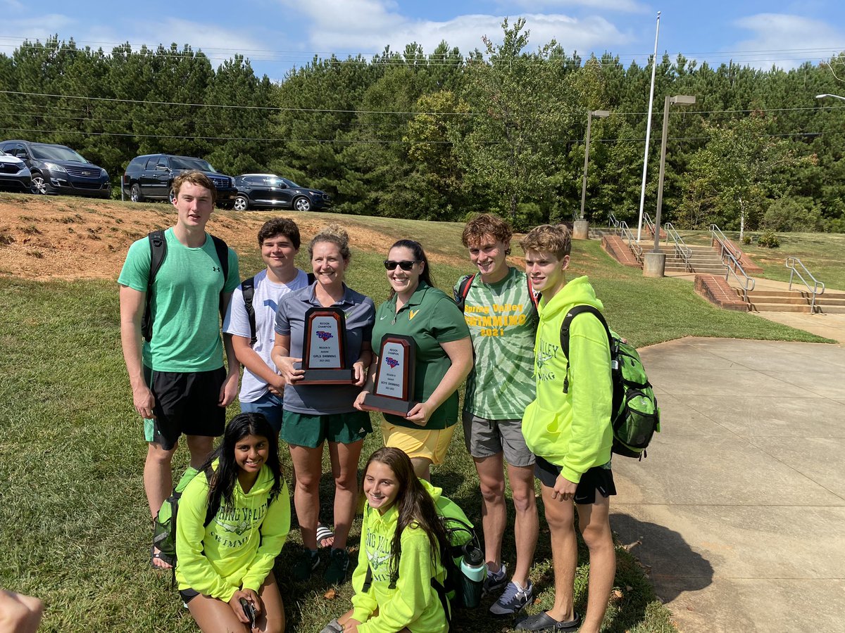 SVVikingsSports's tweet image. The CHAMPS! Congrats to our Swim teams on their Region Titles!! @SwimSpring