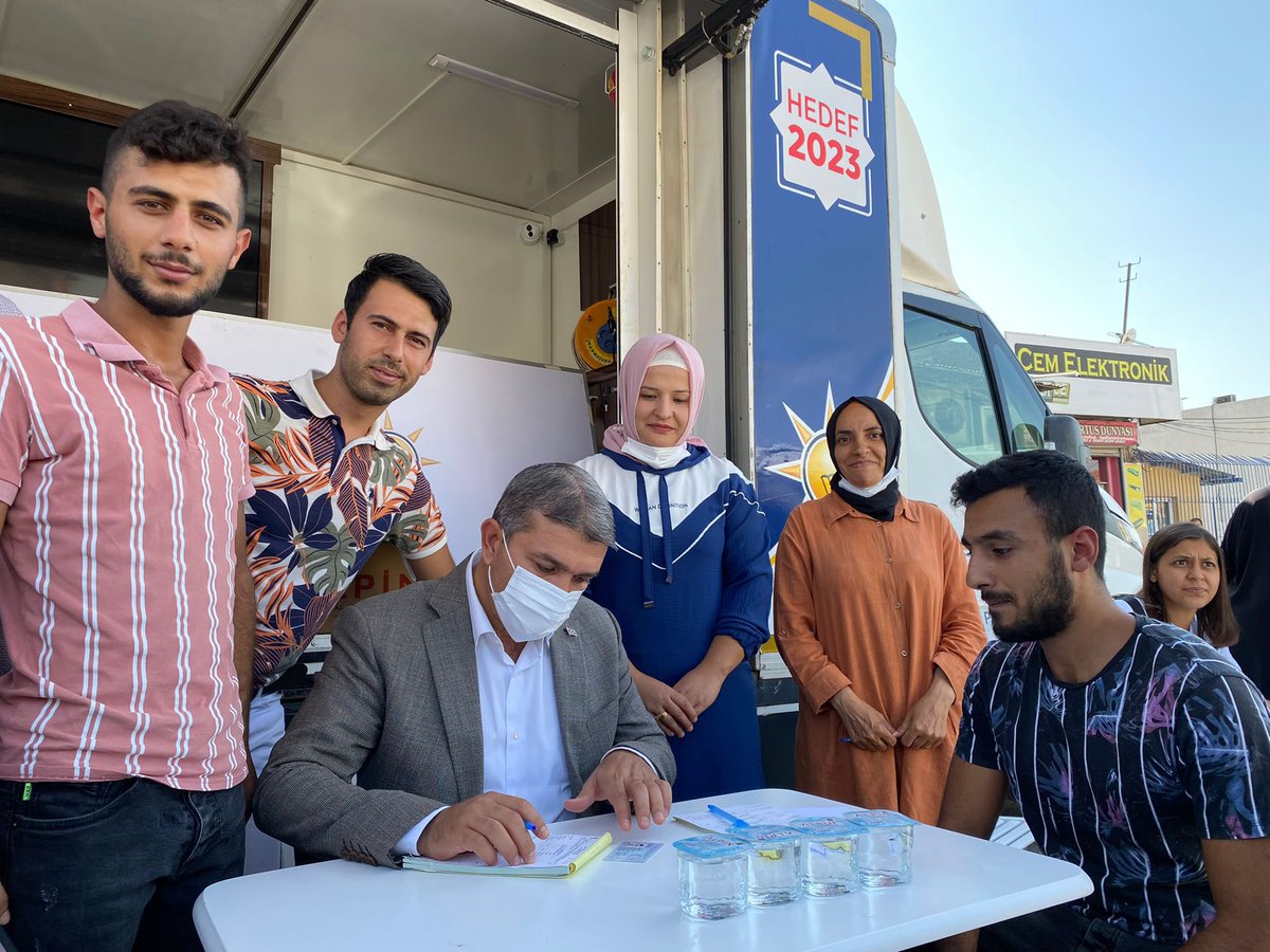 Mobil Ak nokta aracımız bugün Antakya Balıkçılar çarşısı civarındaydı.

Gençlerle Hasbihal ettik. Üye kayıt işlemi 👍