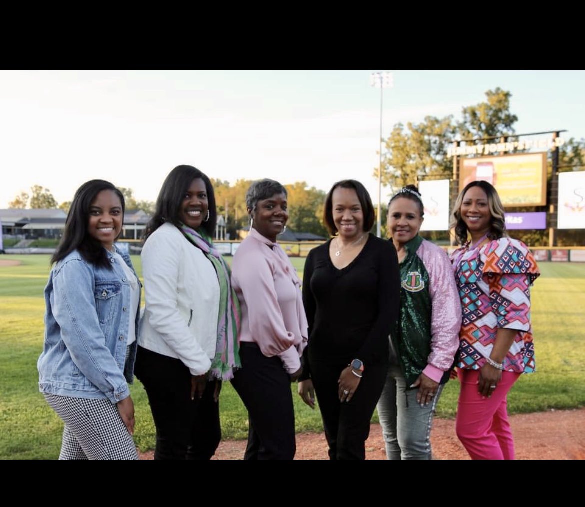 akalpo1908's tweet photo. AKA-LPO is the recipient of 2021 Rock Star Volunteer Award from @wearesamaritas for donating COVID-19 Care Kits and many other needed items part of our MLK Day of Service ๐๐#akalpo #samaritas #servicetoallmankind๐๐ #rockstaraward #aka1908 #volunteerism #excellencepersonified https://t.co/Z4J5k0dZ5w