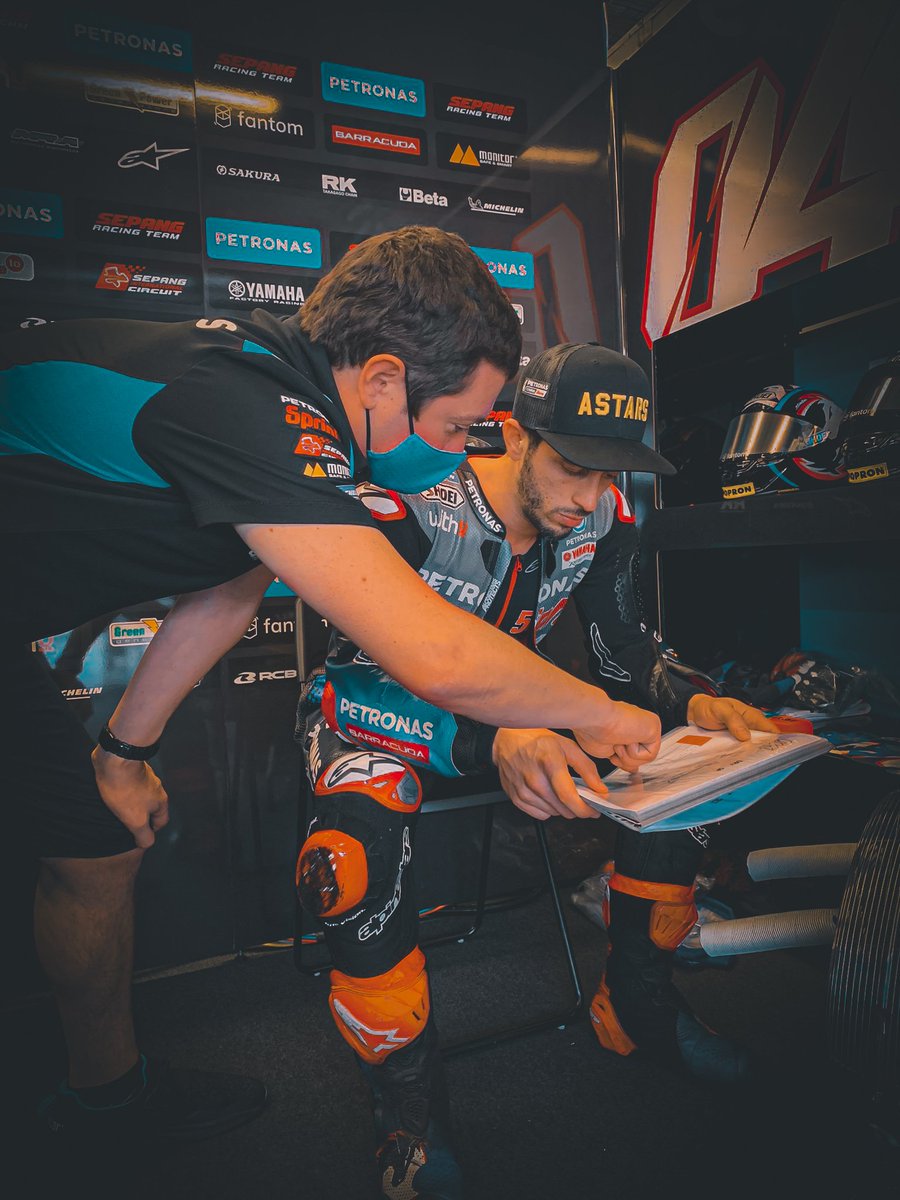 83SuperFans's tweet photo. #AmericasGP FP3:
@AndreaDovizioso 17th ⏱️ 2:05.310
⠀
#Dovi04 #YAMAHA #AmericasGP
#PetronasSRT #YamahaPetronas
#DoviIsBack #MotoGP #Dovizioso
#DoviPowerIndonesia #ForzaDovi
⠀
● Twitter & Instagram: @dovi04indonesia. https://t.co/E9oP4mG8Dh