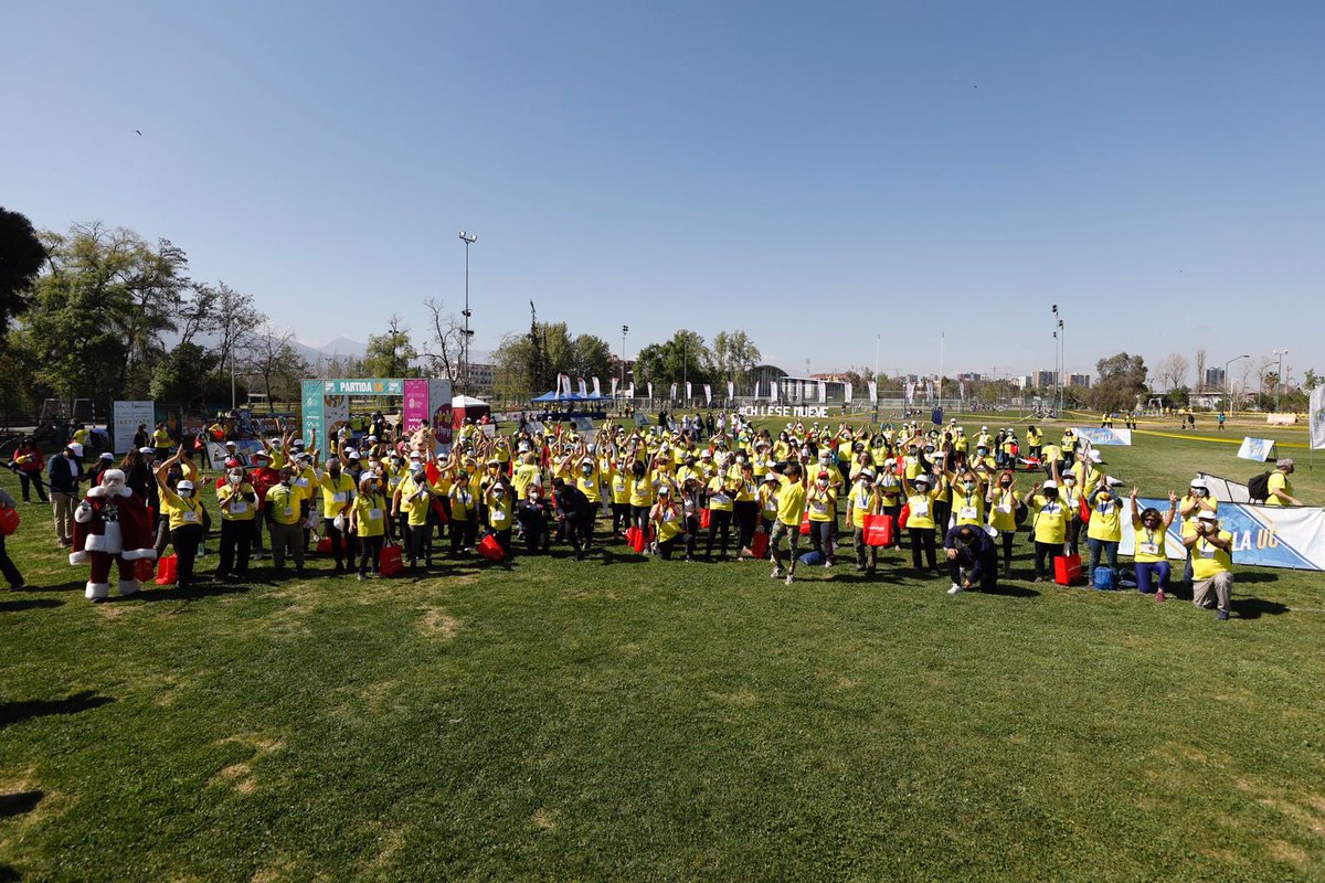 ucatolica's tweet photo. Caminamos, conversamos, nos acompañamos en los 5K de #Camina60. Estamos felices de la convocatoria lograda #PersonasMayores, de volver a vernos y llenarnos de ese espíritu, alegría y experiencias que trajo cada un@ de ustedes esta mañana. Felicitaciones! 🎉 https://t.co/cff8lVZV6F