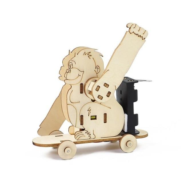 ArtKitsForKids1's tweet image. Skateboarding gorilla!  #saturdaydiy #funwithelectronics #toys bit.ly/3mgloBq