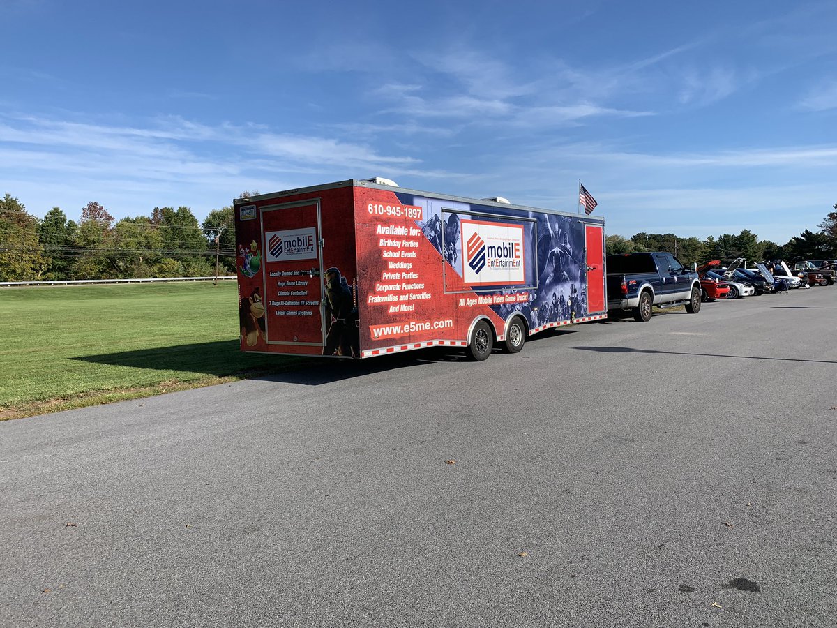 Had a fabulous getting to know some staff members at the TCHS Pickering Car and Craft show today with <a href="/Studentschamp/">Joe Fullerton</a> and Erin Petters. The #esports truck was pretty cool <a href="/KammasKersch/">Kammas Kersch</a> <a href="/DoctorDRoberts/">Demetrius C. Roberts</a> #cciuinnovates