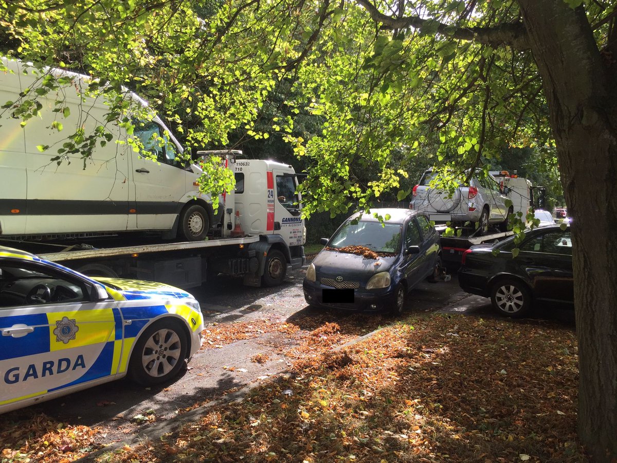 GardaTraffic's tweet photo. DMR Roads Policing impounded a number of untaxed vehicles yesterday in residential areas of South Dublin as part of an ongoing operation

It is an offence for vehicles without tax, to be parked on public roads for sale or advertising purposes https://t.co/QRMFnREzv3