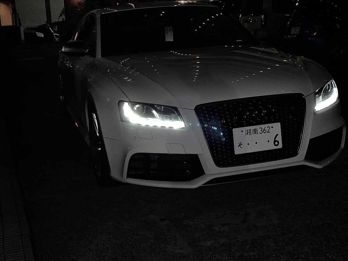 rnp_94's tweet photo. 夜中洗車　完
思い立ったら夜中 https://t.co/azccmLJjIv