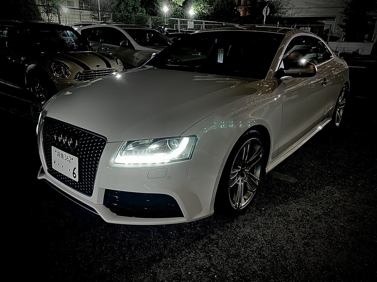 rnp_94's tweet photo. 夜中洗車　完
思い立ったら夜中 https://t.co/azccmLJjIv