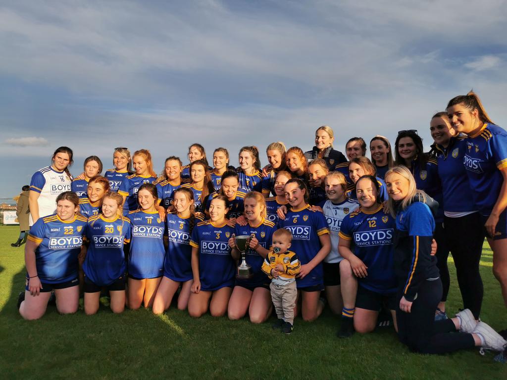 MoneyglassGAC's tweet photo. ANTRIM SENIOR COUNTY CHAMPIONS 🏆💛💙👏🎉

WE WILL WELLCOME THE GIRLS HOME TO THE PITCH AT 7PM https://t.co/UATC7ohOr6