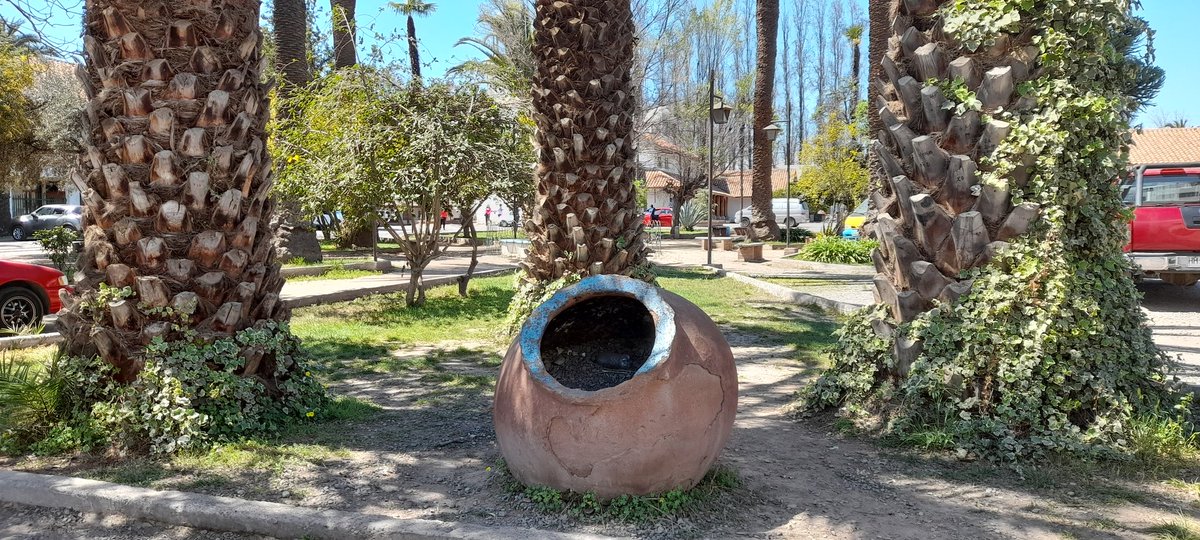 elyGlezM's tweet photo. Cantarito de greda ...
 Paseo por el pueblo , #Tinaja  de greda de #Malloquito. https://t.co/kUnbl27PID