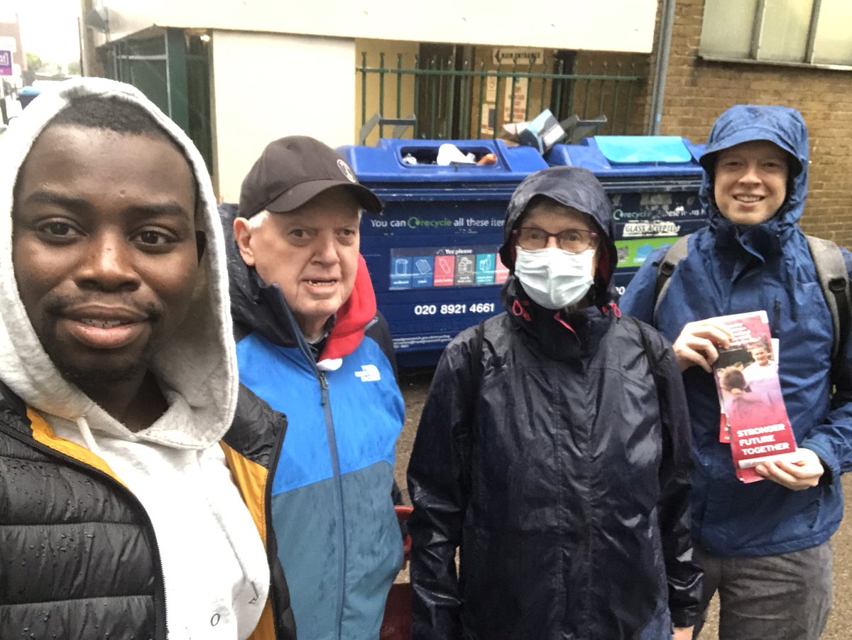 Come rain or shine. Nevertheless a really good #labourdoorstep with <a href="/GWLabour/">G&W Labour</a>. 

We spoke with several residents in Woolwich Common, <a href="/B_W_Labour/">Blackheath Westcombe Labour</a> &amp; Woolwich Riverside about <a href="/UKLabour/">The Labour Party</a>’s plans. 

Thank you to our activists campaigning across the Borough🙌🏾. 🌹 #VoteLabour 🌹