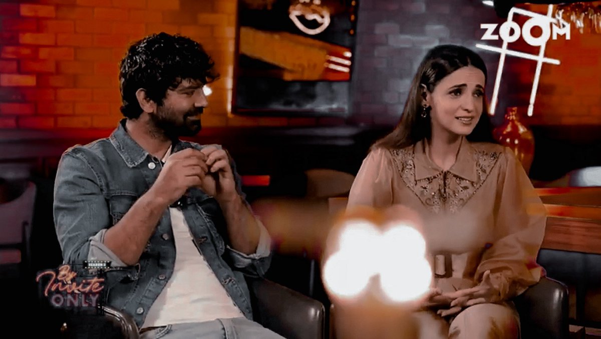 shakalheaisihai's tweet photo. okay! d best 1 hour (more than 1 for me actually) of my life. dey insults eo, defend eo, got into arguments but d way dey were being honest nd genuine abt eo is something soo adorable. how much i love this pure bond. they're weirdly cute! 🥺🤍

[ #SanayaIrani • #BarunSobti ] https://t.co/HFW9zn2kAR