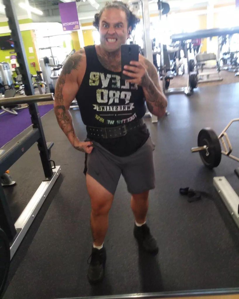TWALouisiana's tweet photo. Another bad ass the Iron Pitbull Antonio Bronson on the road with @dalespringspro doing the drives and wrestling 👏🏻 #Elev8Pro #WeOnTheRise #Wrestling #LouisianaWrestling #ProWrestling https://t.co/ctthOBtFHu