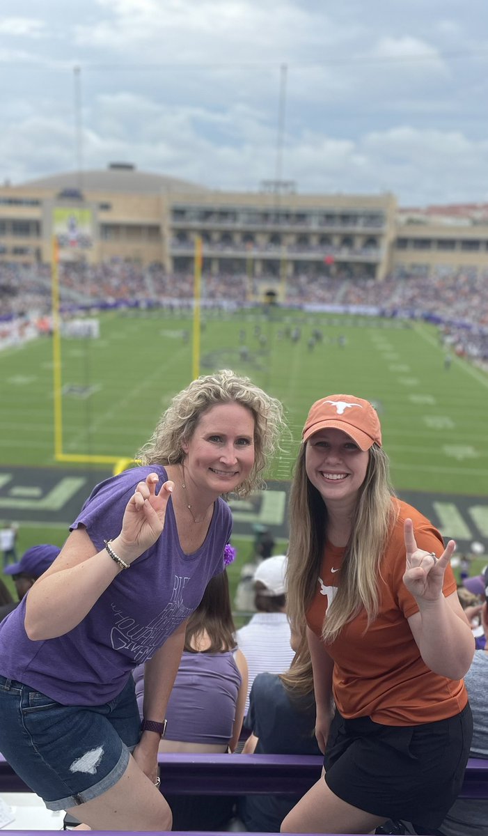 scahli's tweet photo. Battle of the Horns.  Living the IB mission-“Others with their differences can also be right.” #waexcels #IB #PYP #gofrogs https://t.co/MNQOO9Zn7W