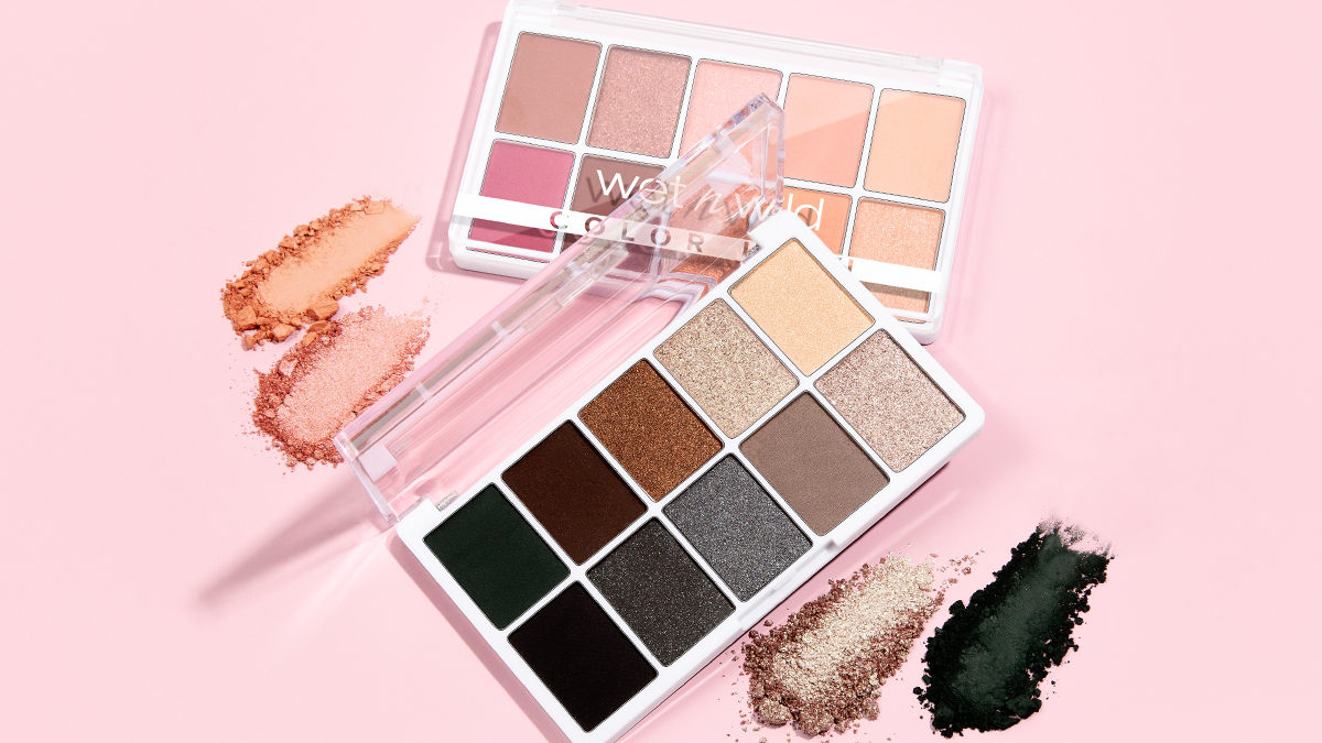 wetnwildbeauty's tweet photo. Do you want lights on or all dark? We're talking #ColorIcon 10-Pan Palettes, obviously! Get perfect, pinky light shades with "Heart & Sol" & dark, moody shades with "Lights Out."
@Walmart @Amazon @Target @UltaBeauty @Walgreens @RiteAid & https://t.co/DfcILG2mOK #wetnwildbeauty https://t.co/wxCmt9NIUe