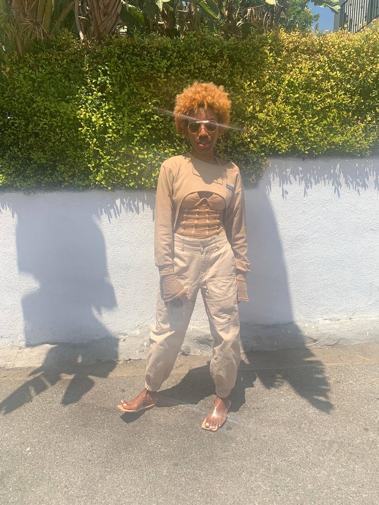 haicceity's tweet photo. just livin'... let's get it💛 https://t.co/LwRI1DauXJ