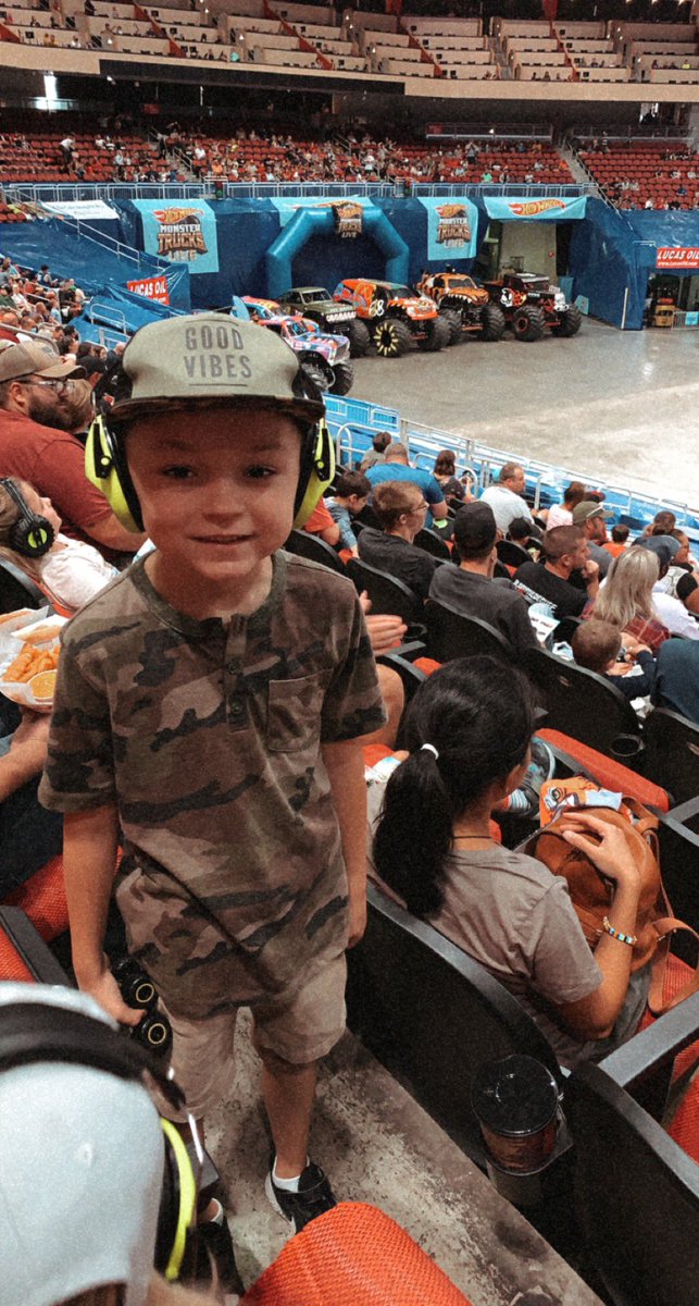 Brooklynn_zee's tweet photo. #hotwheelsmonstertruckslive 💨 https://t.co/J5RtIyodWq