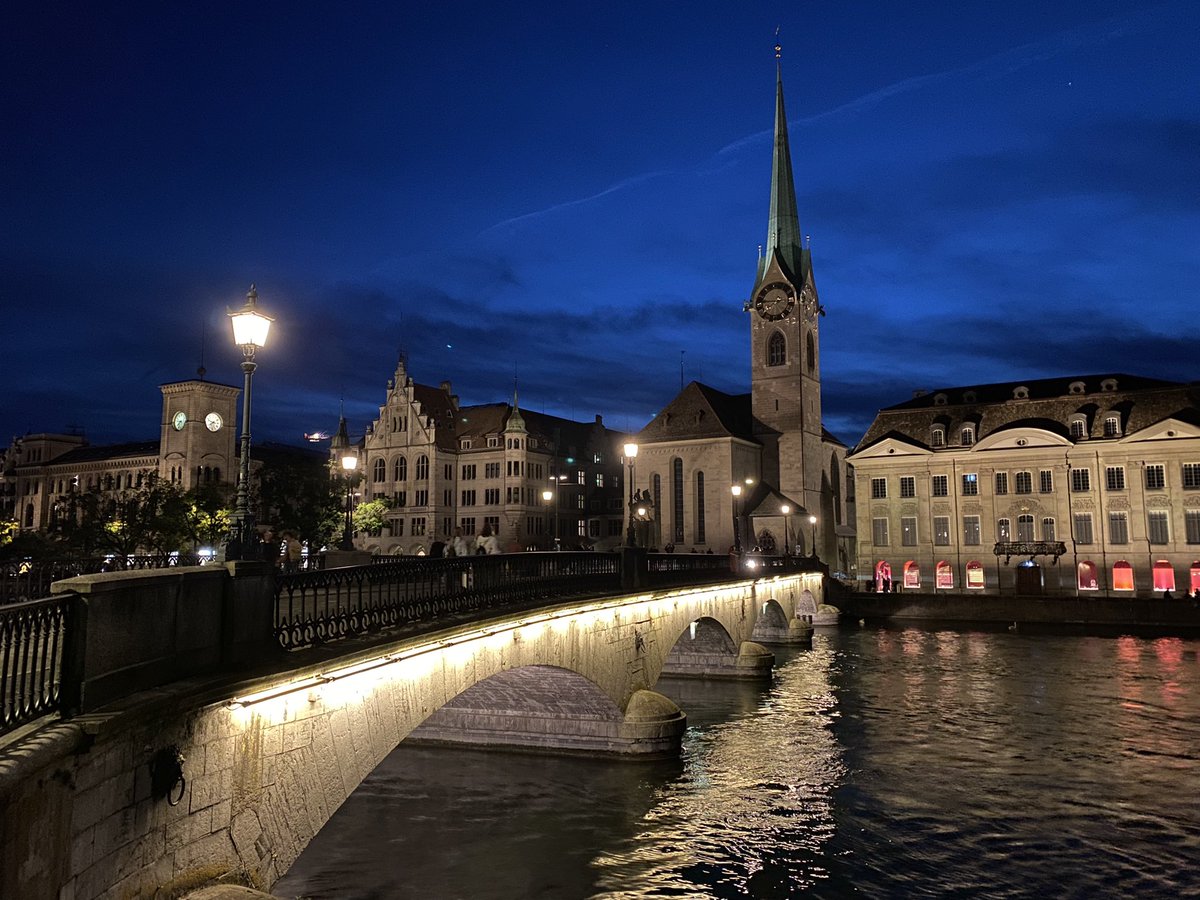 LuxeTiffany's tweet photo. Beautiful night in #Zurich. #LuxeCH #LuxeTiffany #travel https://t.co/cJHNphkm2z