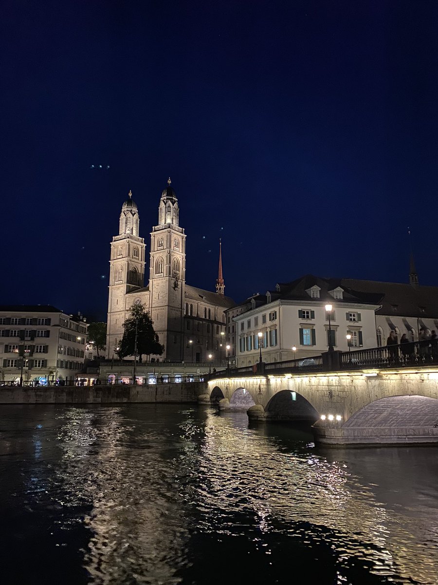 LuxeTiffany's tweet photo. Beautiful night in #Zurich. #LuxeCH #LuxeTiffany #travel https://t.co/cJHNphkm2z