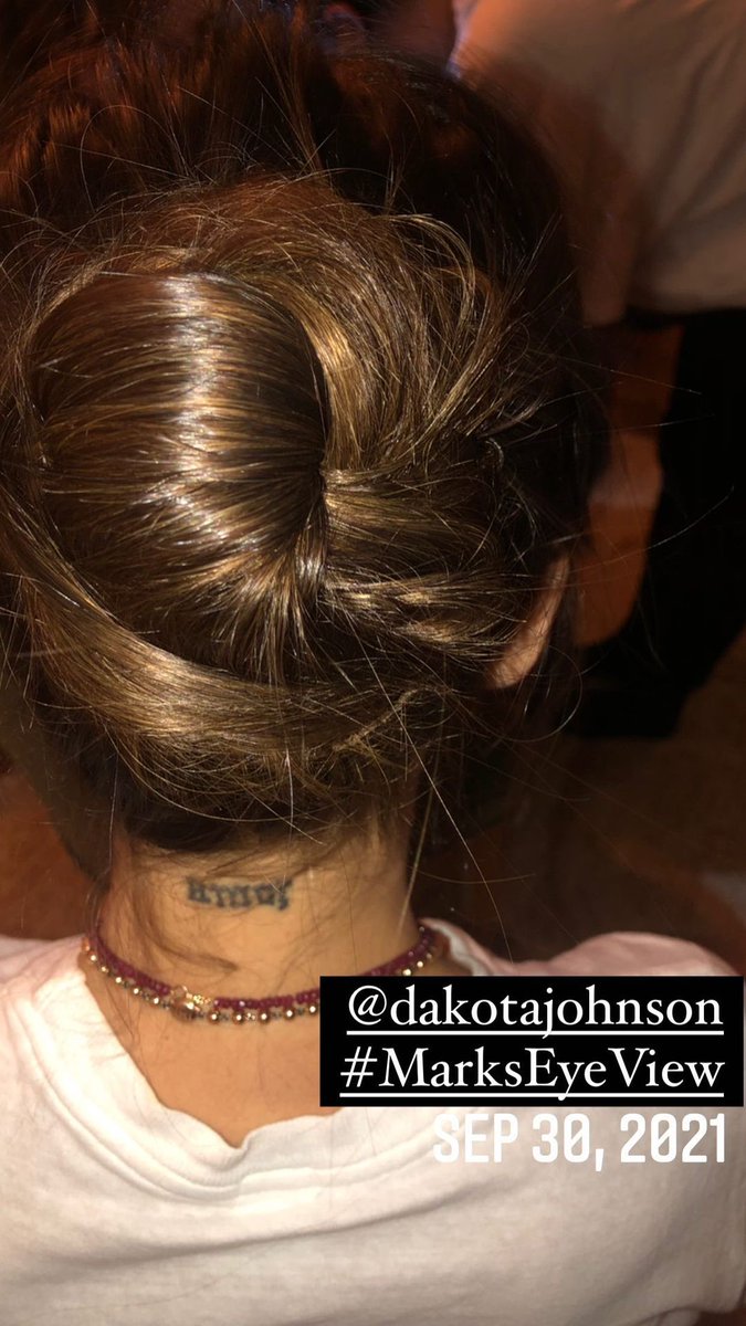 DakoholicsArg's tweet photo. “Moño desordenado para #DakotaJohnson #MarksEyeView”
📸: marktownsend1 IG Stories https://t.co/NNU7kxSh3Z
