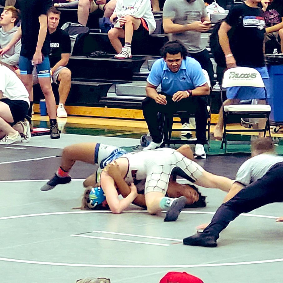 Wrestle_CHS's tweet photo. Lucas Gideon and Cohen Bane with wins at the Fall Brawl Tournament in Kansas City!!! https://t.co/hwhz90zOn9