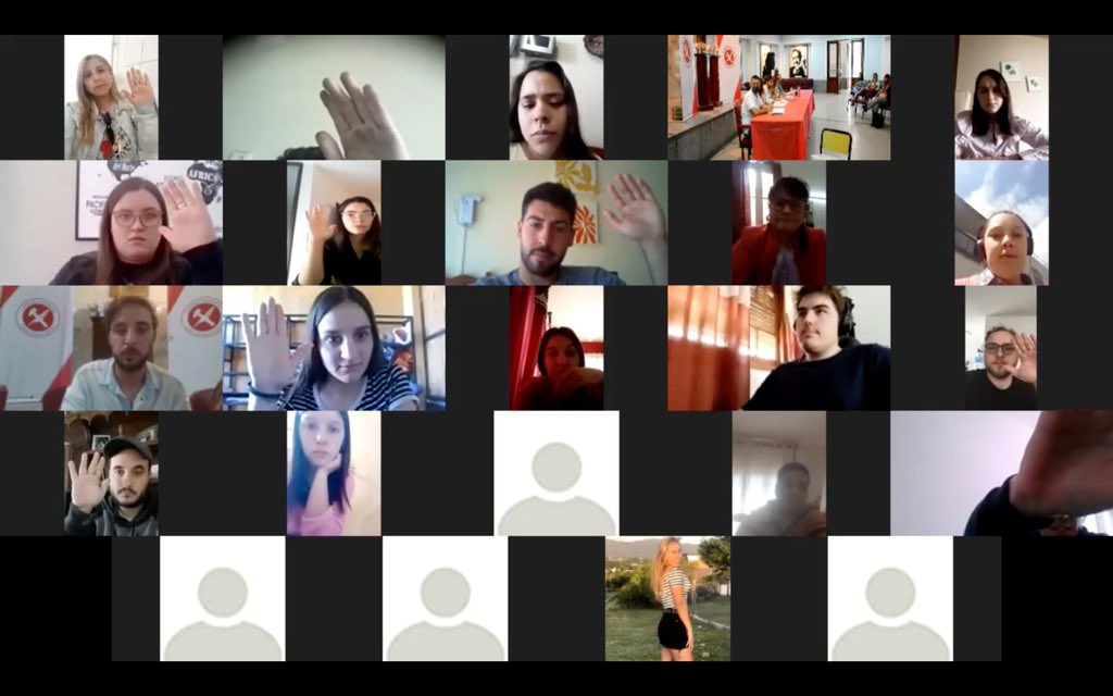 JRCongresoCba's tweet photo. Con congresales de la provincia, desde la virtualidad y en Casa Radical, creamos la Comisión Especial y Transitoria que recibirá los aportes que nos permitirán avanzar en la reforma de la Carta Orgánica Partidaria que necesitamos las y los jóvenes. ¡Gracias por el compromiso! https://t.co/7XS8JjuBrd