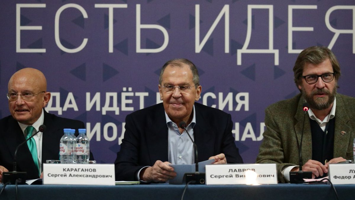 MID_RF's tweet photo. 🇷🇺 С.В.#Лавров на XXIX Ассамблее СВОП:
💬 Устав ООН – это свод правил, которые универсально применимы. Поэтому на ГА ООН я предложил хештег #НашиПравилаУставООН. По-моему, это отражает то, чего хотим добиваться с помощью международных усилий.
🔗 https://t.co/Yp8C4uAgFZ https://t.co/BLqhdWvQPU