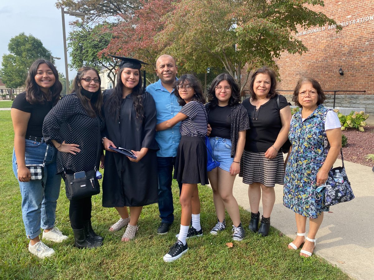 LindseyWilson's tweet photo. More scenes from today's Class of 2020 in-person commencement ceremony. Congratulations, graduates! It was wonderful to see you again! #BlueRaidersForLife #LWCisFamily https://t.co/Q26YydB4xV