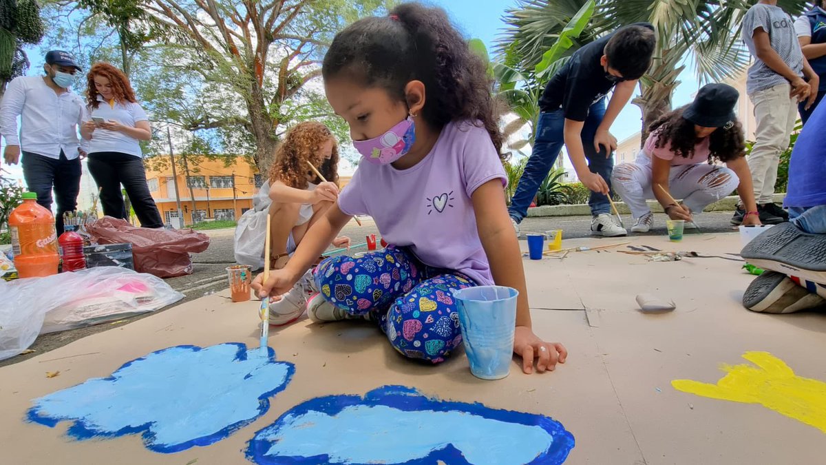 distritomalecon's tweet photo. Una actividad muy especial con la Mesa de Participación Niños, Niñas y Adolescentes, donde les socializamos acerca del gran proyecto #DistritoMalecón y los beneficios que este traerá a las juventudes de Barrancabermeja. Siempre es fascinante acercarnos a los más chiquis. https://t.co/WNlQzO2vaQ