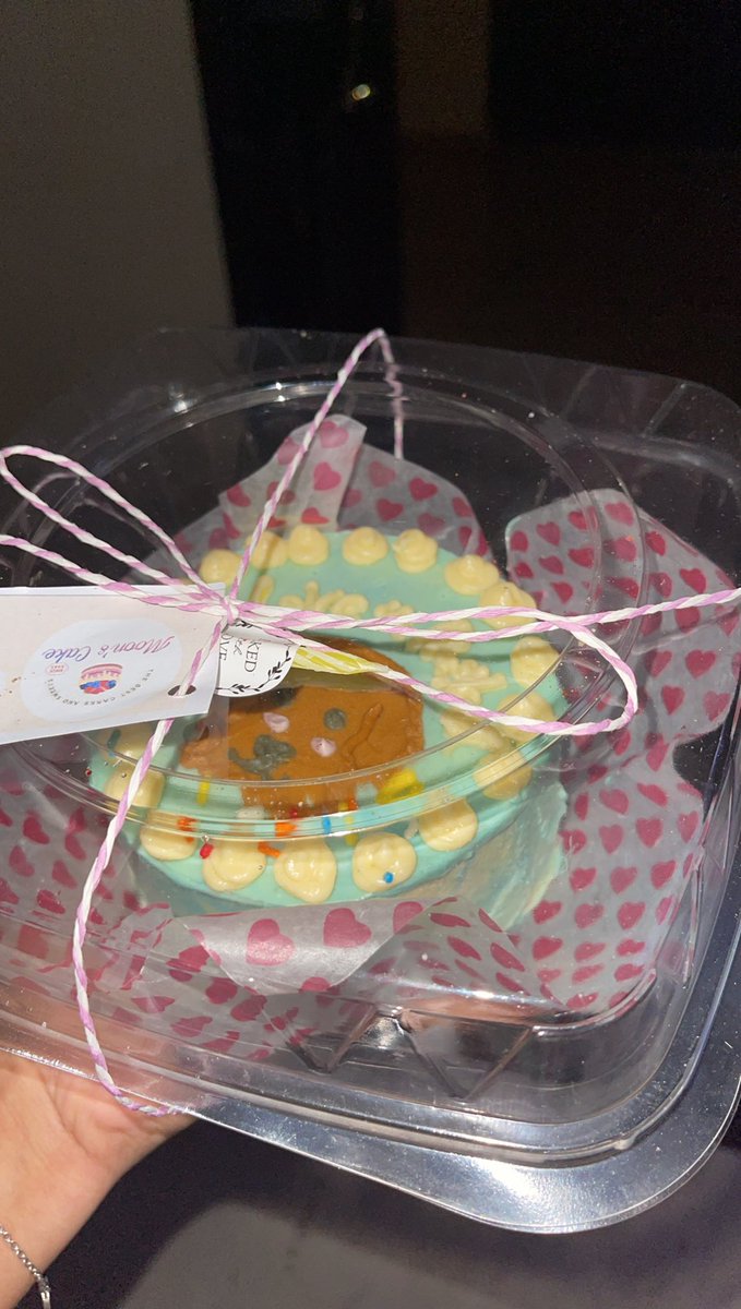 moonscake tweet picture