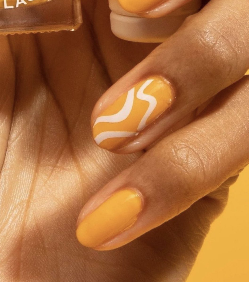 Trendmood's tweet photo. #Revealed ๐จ#Holiday 2021 โจ๐ NEW! Set NEW! Collab ๐
๐ผ๐ #soldejaneiro x #lightslacquer
Includes the Heart & SOLโ๏ธDuo :
#limitededition #nail polish shade + hand cream
Online โก๏ธ October 7 *use code: TRENDMOOD 10% off https://t.co/kLUljEPa3D
