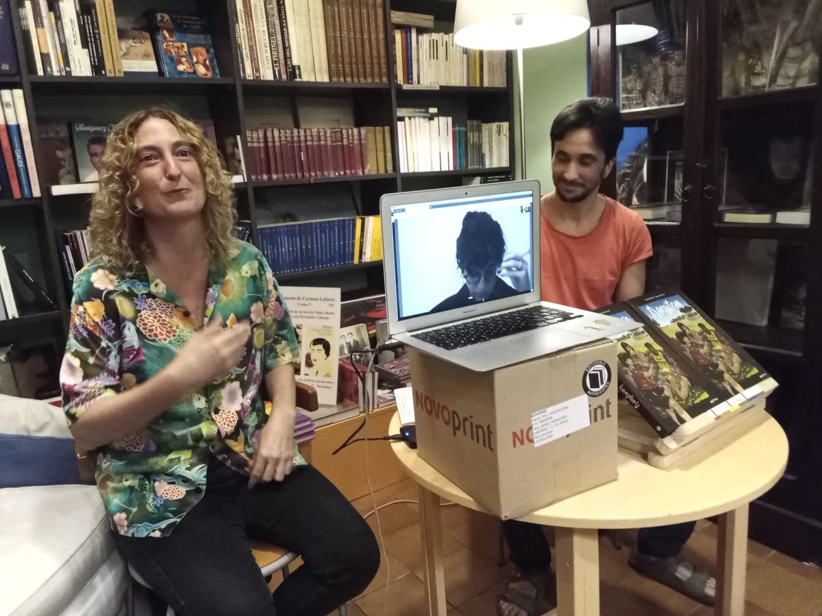pol_lenedicions's tweet photo. Ja som a @antinouslibros!! 🌈
@BeyondBinaryBB presenta a @IanBermdez1 i @luciadepalau autoris d #Transitem https://t.co/6fNRtIRMpX