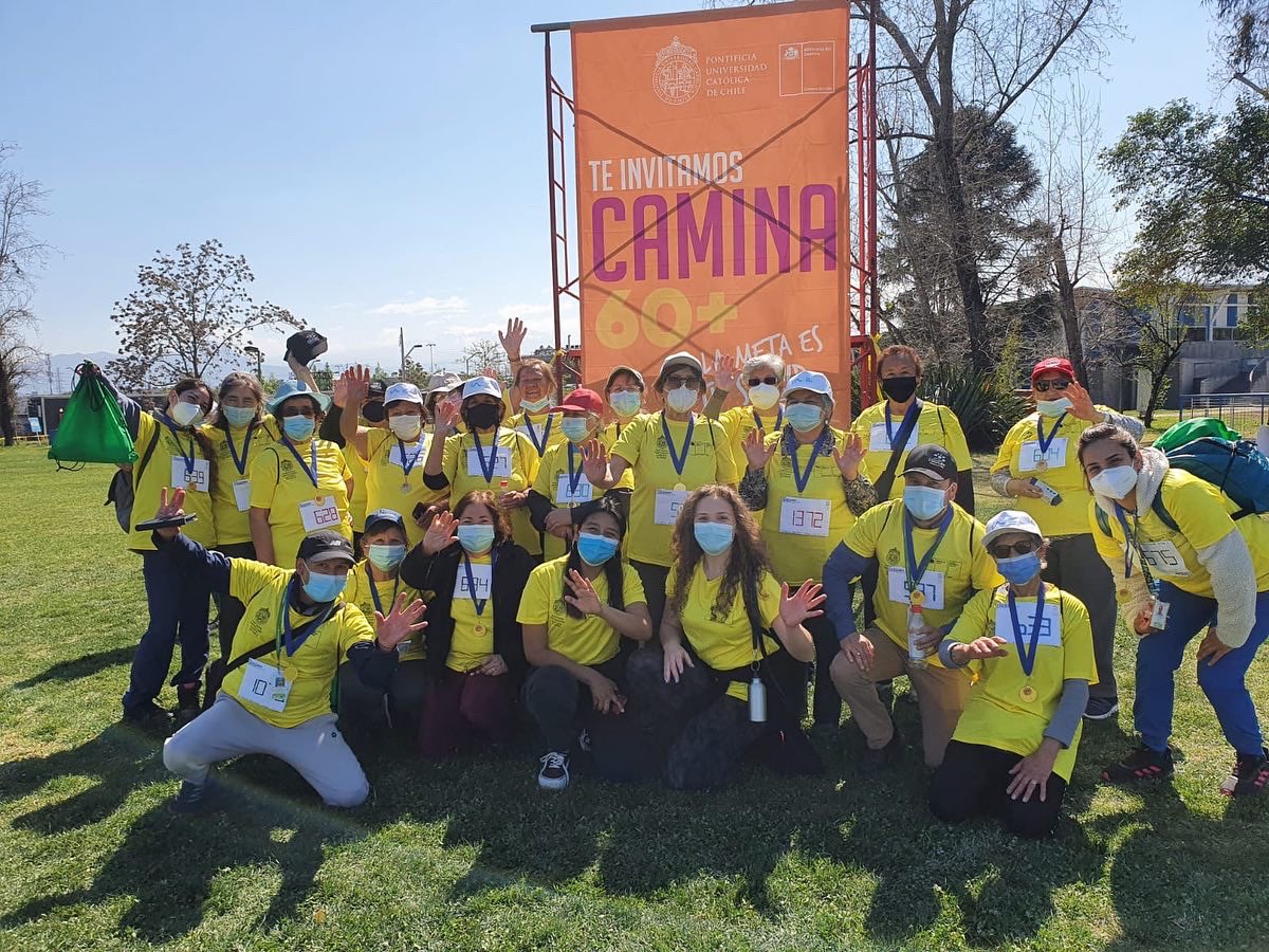 MuniPenaflor's tweet photo. ✅ 🌞 Les dejamos hermosas imágenes de de #Camina60 actividad deportiva donde participaron 46 personas del Programa Más Adultos Mayores Autovalentes, Cesfam Peñaflor, en el Campus San Joaquin de la UC🚶🏽🚶🏼🚶🏼‍♀️
Felicitaciones por representar a #Peñaflor con tanta alegría y energía https://t.co/VDDJZPe9B2