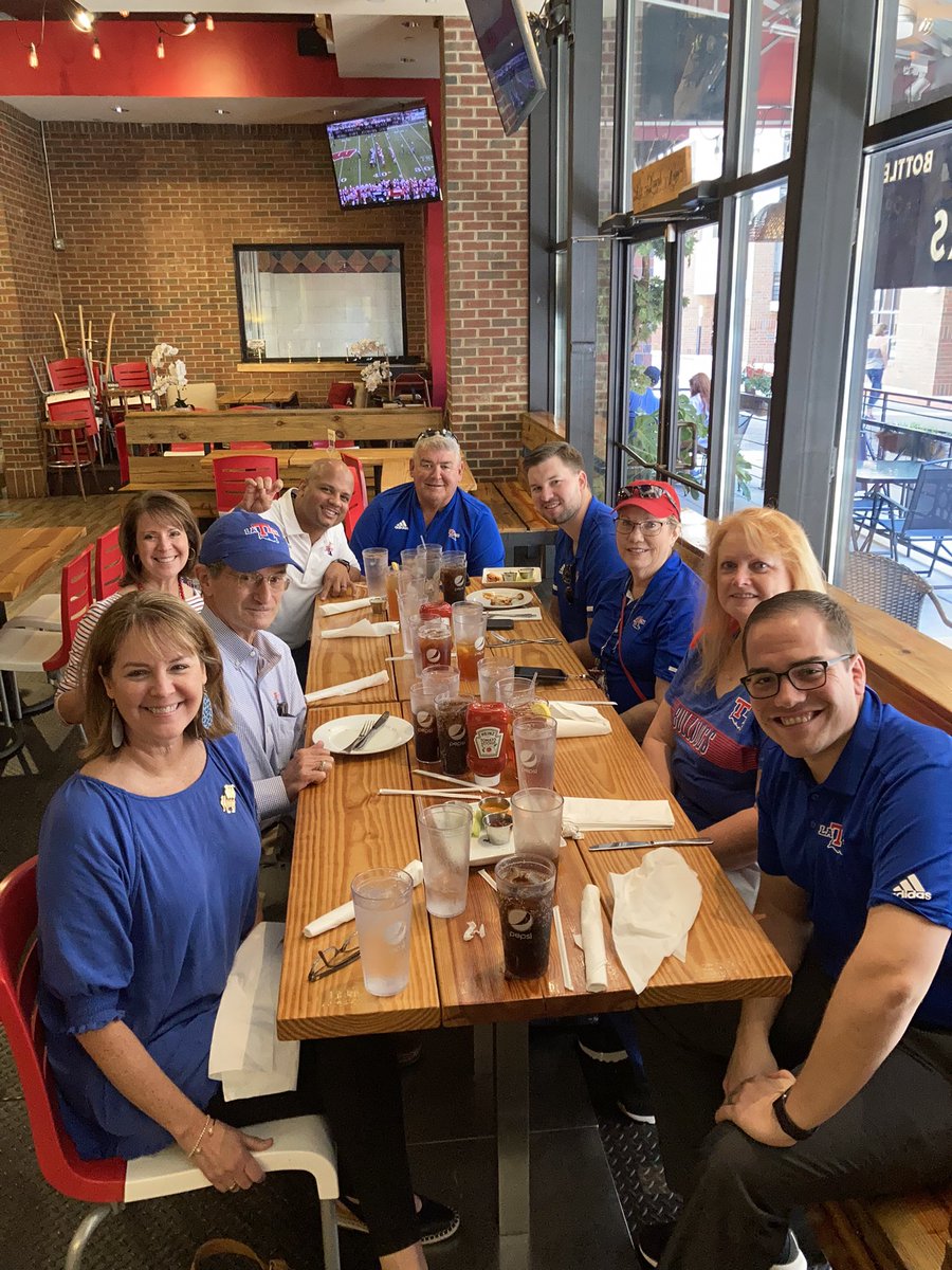 Game Day with these loyal @LATechAthClub friends…ready to cheer on <a href="/LATechFB/">LA Tech Football 🏈</a>! #GoDogs🏈